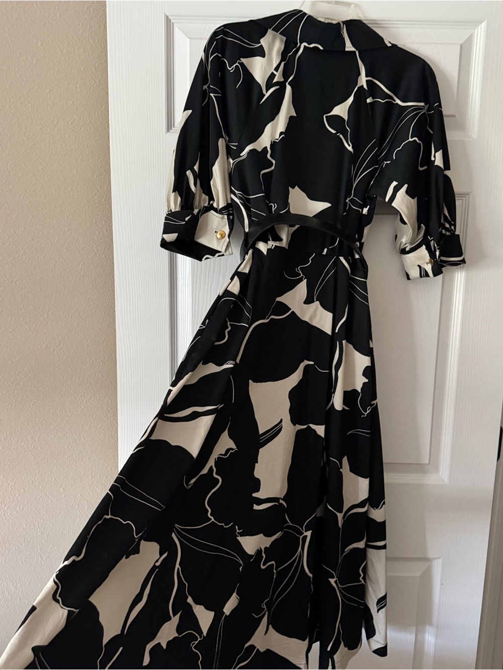 NWT Donna Karan Black and Cream Floral Midi Shirt Dress - Picture 2 of 8